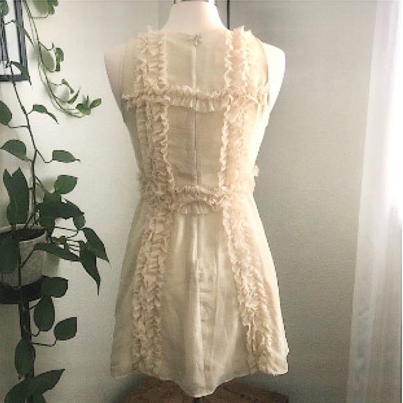 Forever 21 Vintage Cream Rosette Ruffle Pleated Dress Size Small - Picture 2 of 8